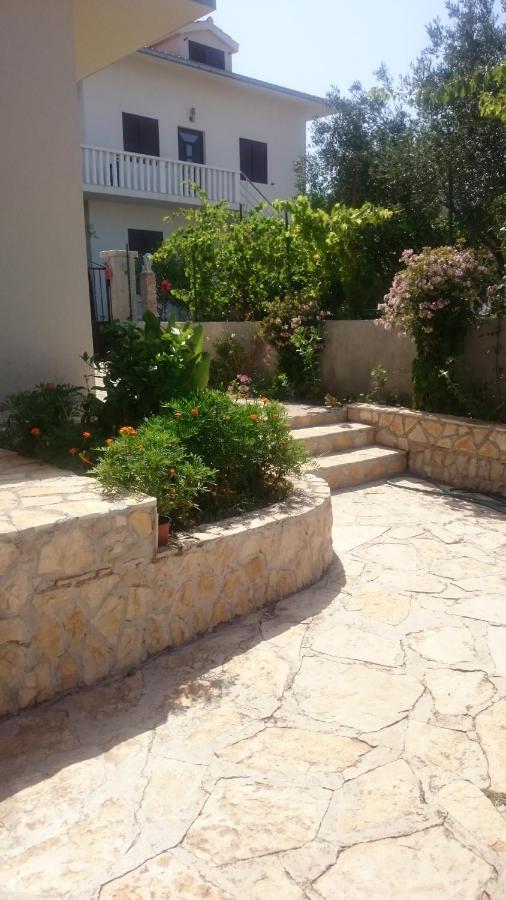 Apartman Irena With Terase End Private Parking Donji Okrug  Exterior photo