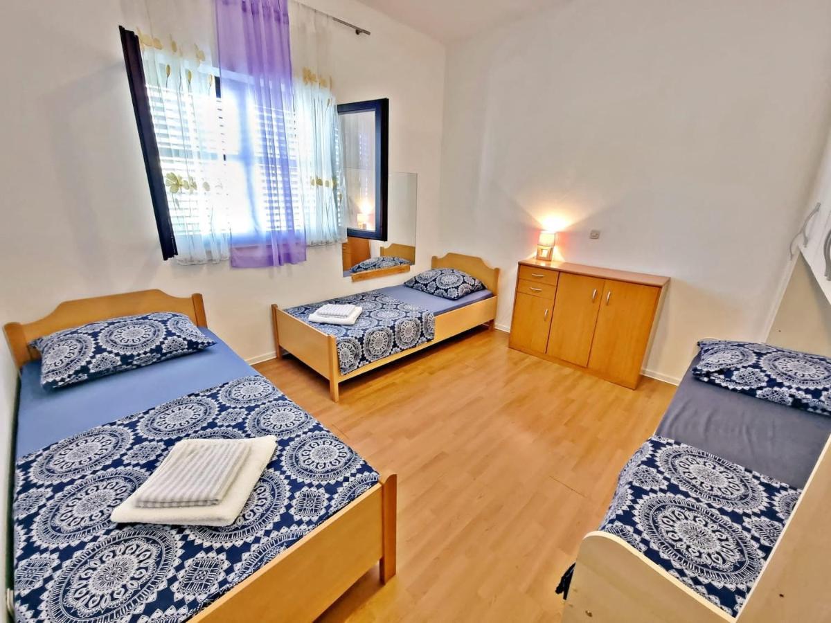 Apartman Irena With Terase End Private Parking Donji Okrug  Exterior photo